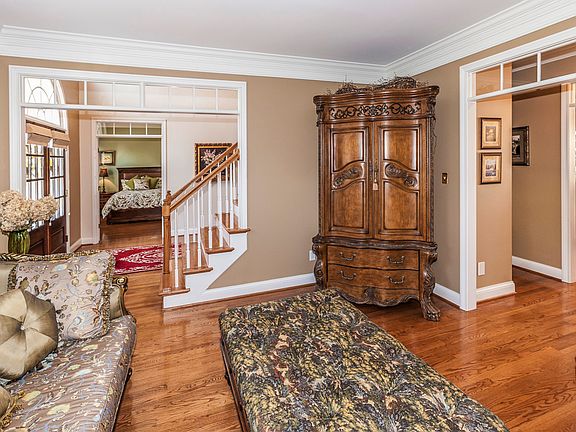 5th image of 516 Altamira Dr