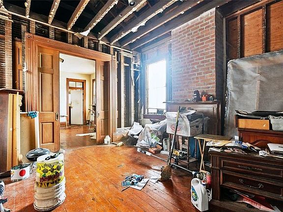 4th image of 5130 Laurel St
