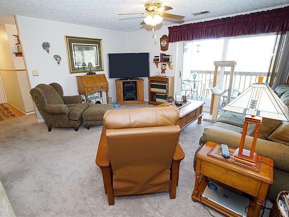 5th image of 8887 Eagleview Dr #2