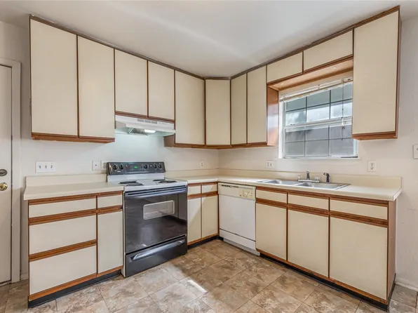 530 Glen Cove St #532, Seagoville, TX 75159