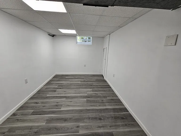 2901 Hubbard St — Photo 14
