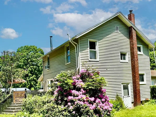 126 Lake Shore Dr N, Maryland, NY 12116