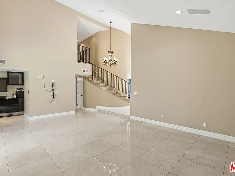 8739 McLennan Ave — Photo 12