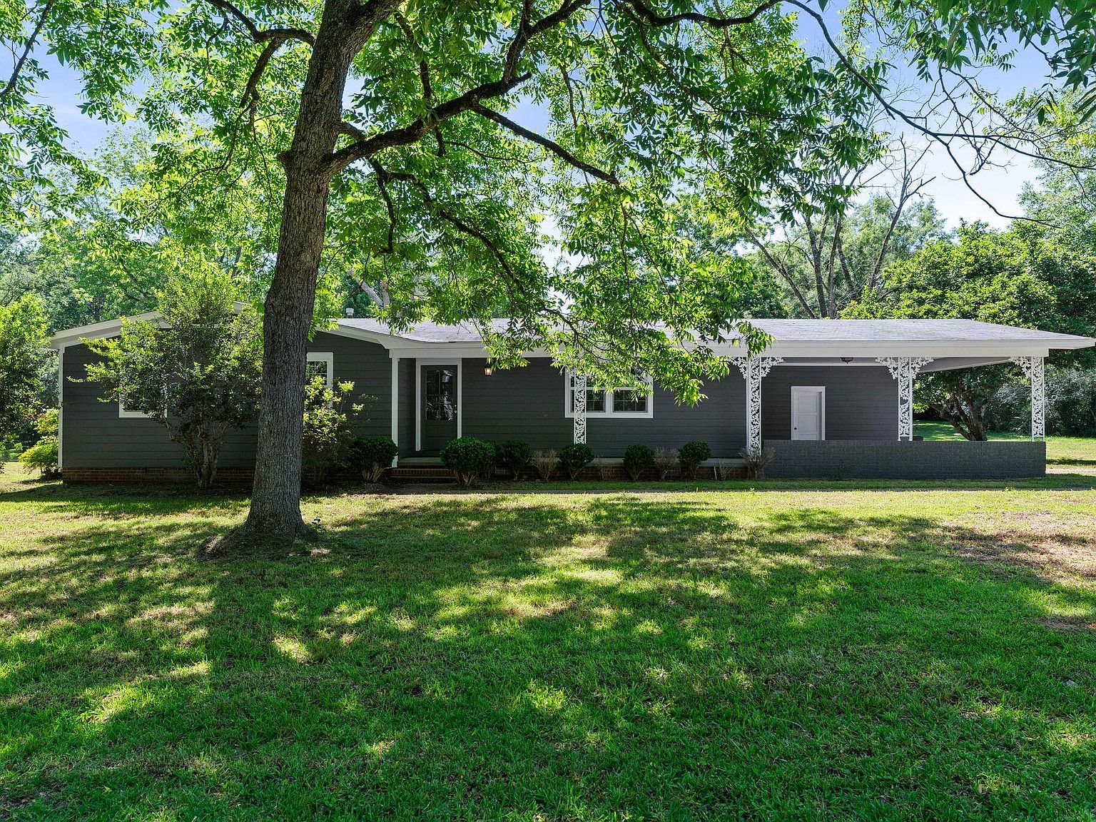 103 E Shivers St, Mount Olive, MS 39119 | Zillow