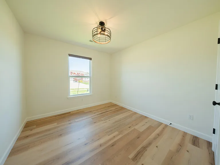 708 Promenade Dr — Photo 12