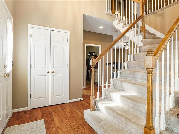 4th image of 10310 NE 98th Ct