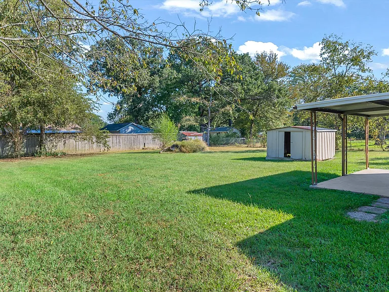 908 W Highway 243 — Photo 24