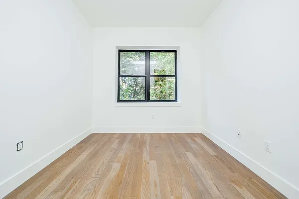 Rented by Nooklyn NYC LLC | media 24
