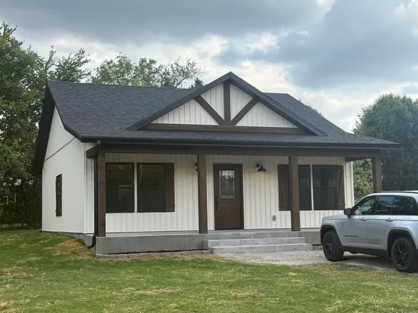 436 E South Street, Mountain Grove, MO 65711