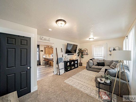 5th image of 436 E 1 S