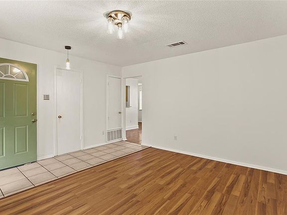 3rd image of 6220 Kingston Ct