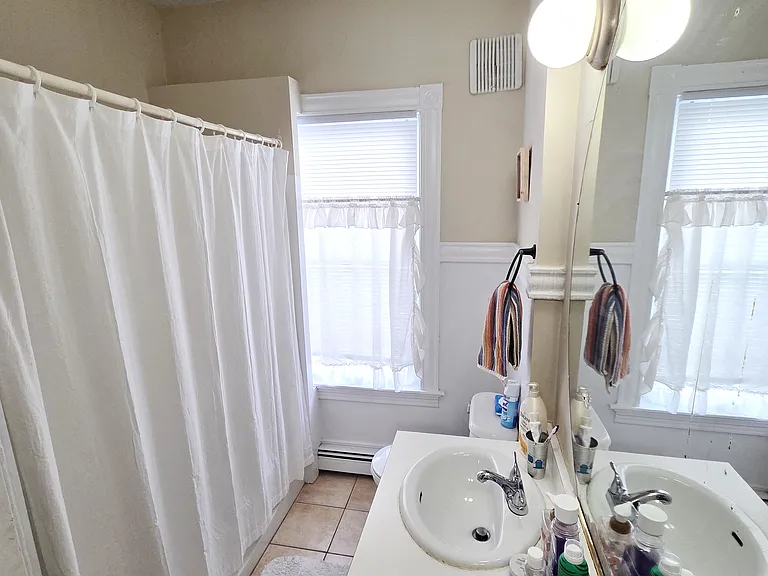 23 Ogden St #2 — Photo 9