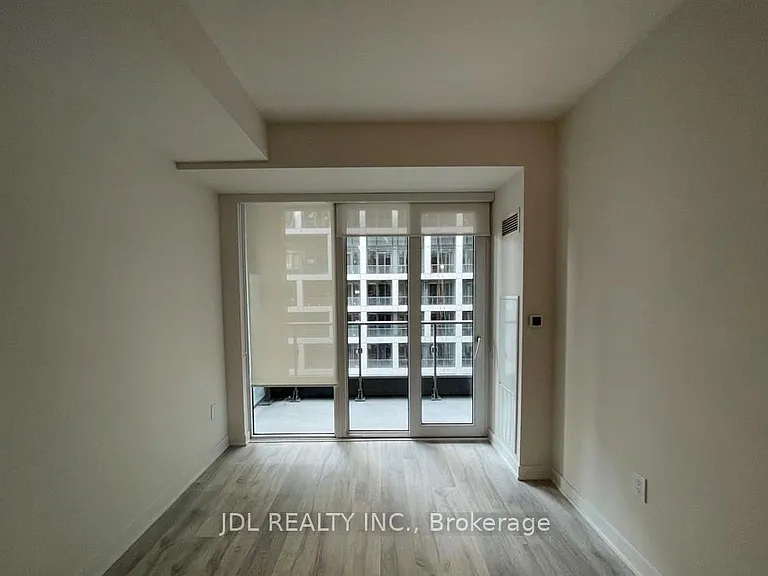 70 Princess St #1428 — Photo 10
