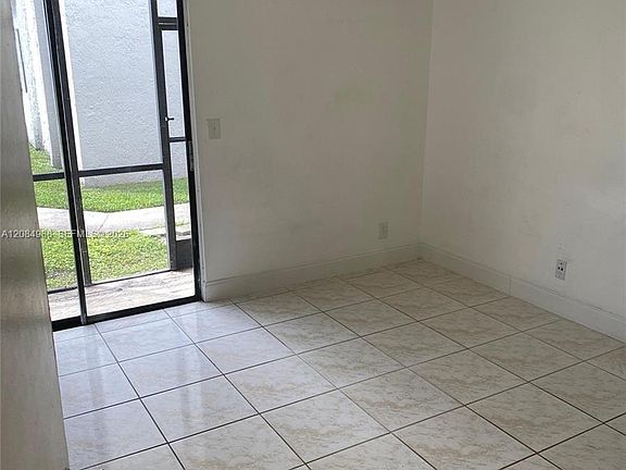 5th image of 3016 Coral Ridge Dr #113B