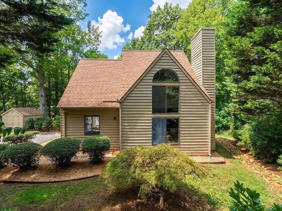 1st image of 220 Homestead Ln