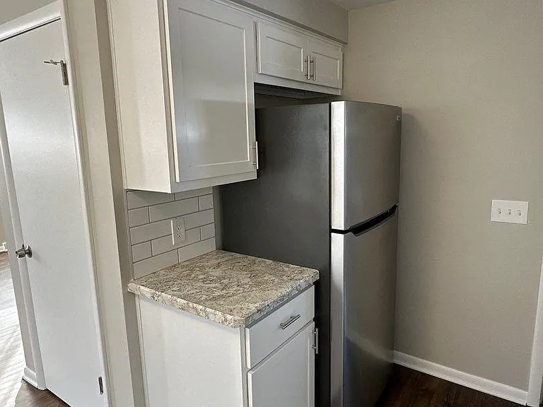 3222 Hilton St NW — Photo 2