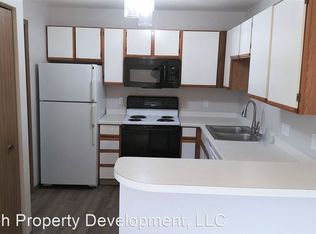 N34W23322 Hunters Ct APT 303, Pewaukee, WI 53072