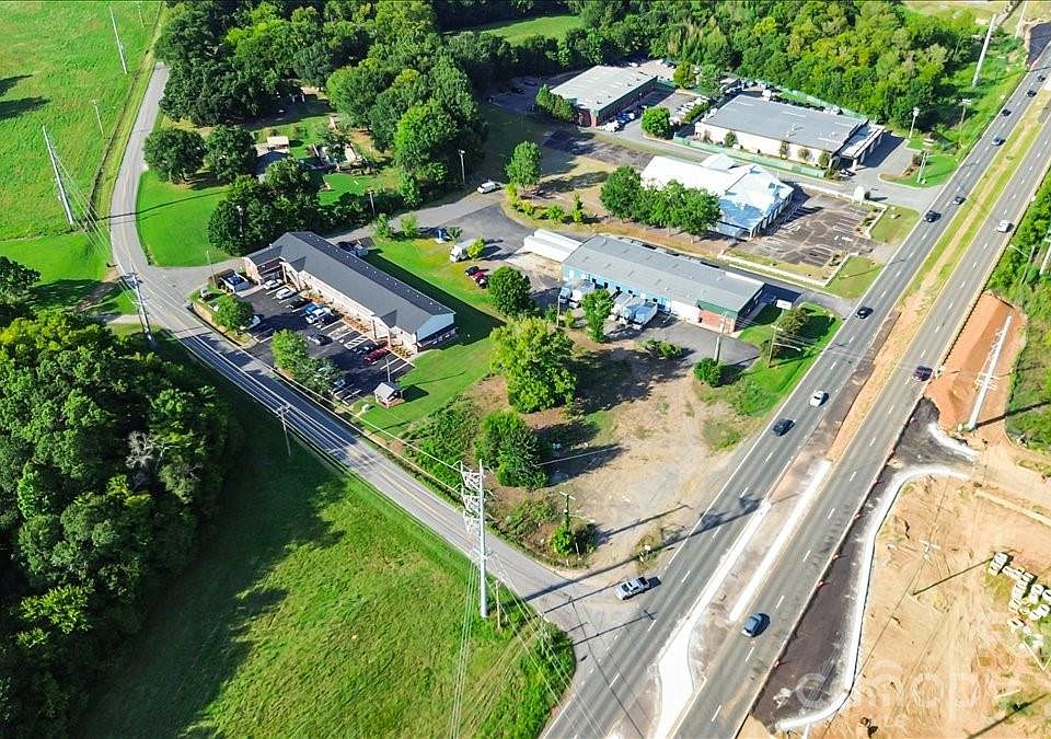1st image of 2701 Concord Farms Rd