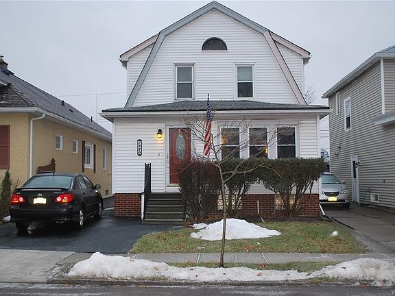2nd image of 270 Victoria Blvd