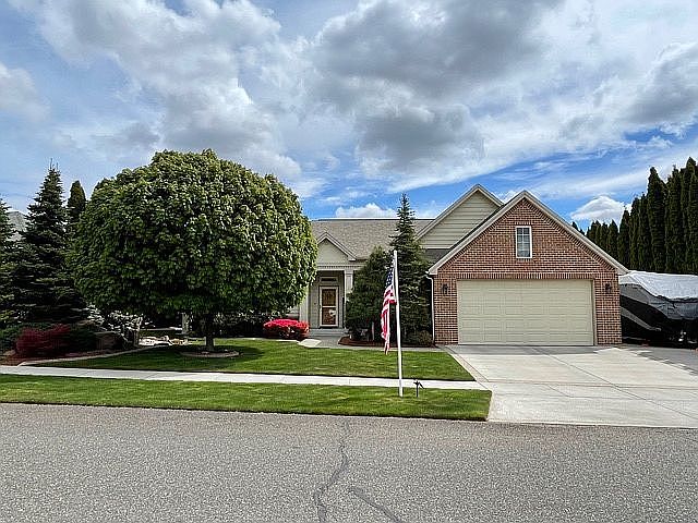 1st image of 4906 Desert Plateau Dr
