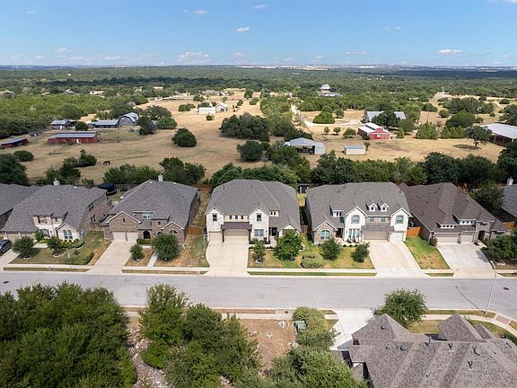 3rd image of 208 Fannin Battleground Ln