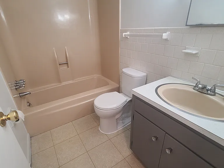 6 Azalea Ct #J — Photo 6