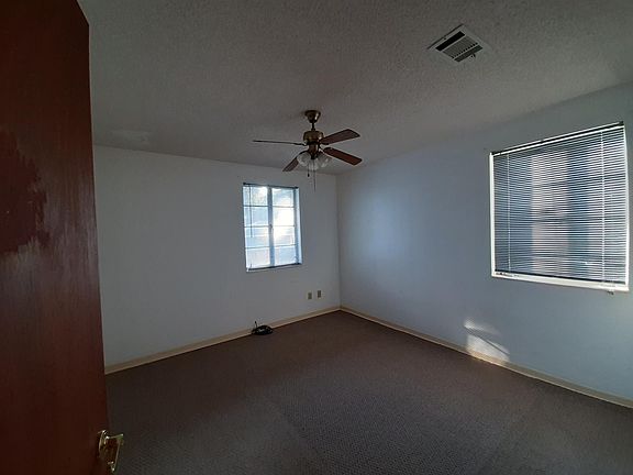 2nd image of 28 Redwood Cir