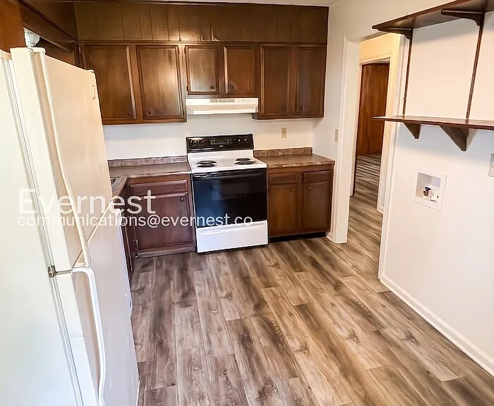 6237 Stockton Dr #A — Photo 2