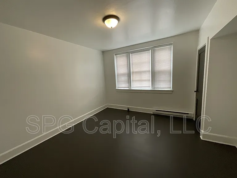 2015 Market St #12 — Photo 2