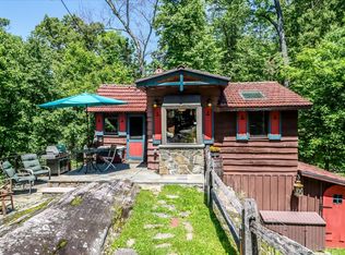 17 Hemlock Rdg, New Milford, CT 06776