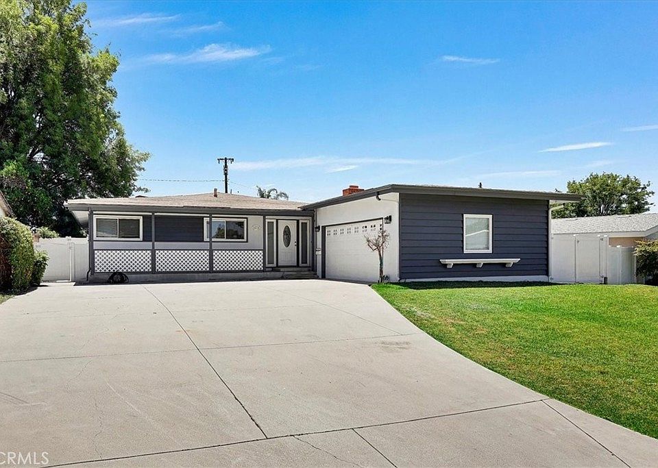 1st image of 14618 Cortina Dr