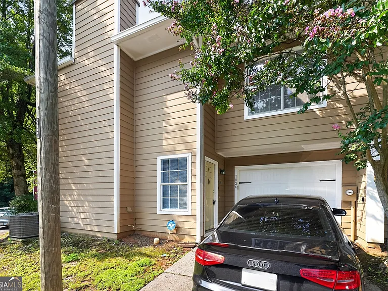 1024 Wiltshire Way — Photo 1