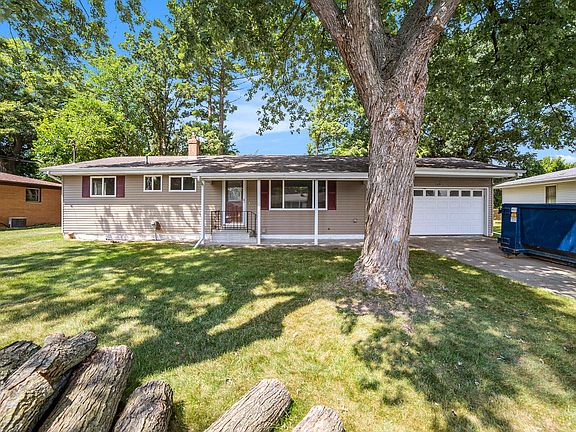 2nd image of 2577 Julianne Dr