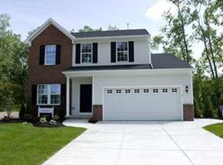 2186 Shadow Ln, Lake View, NY 14085