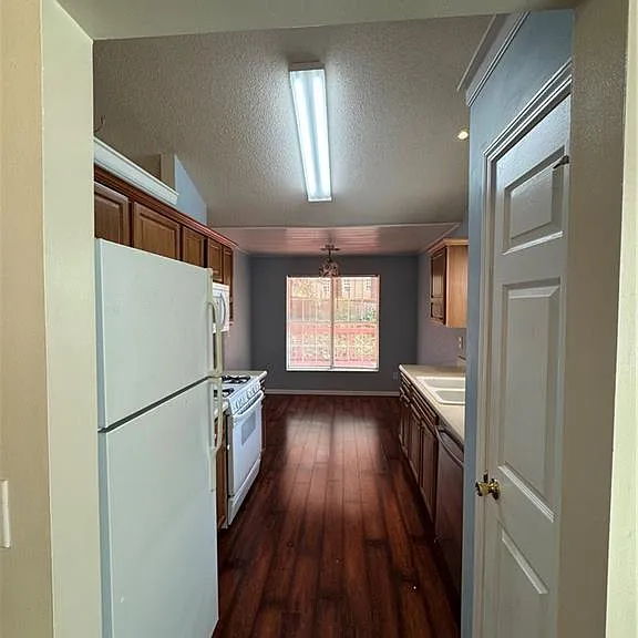 1840 Arborwood Dr — Photo 25