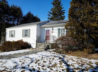 1110 Frost Ln, Peekskill, NY 10566