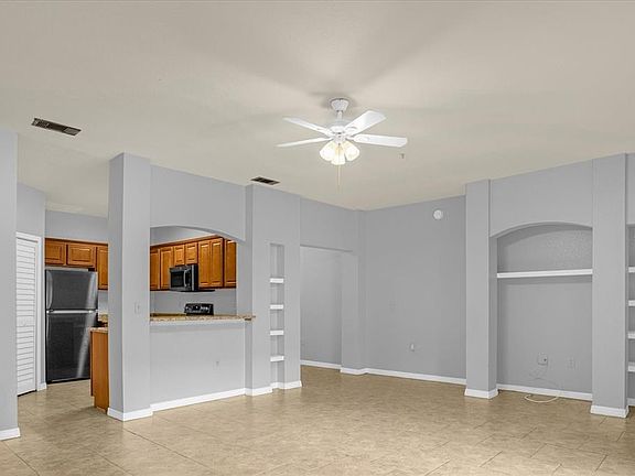 5th image of 102 VISTA VERDI CIRCLE #100