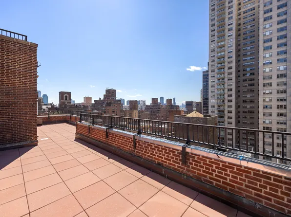 410 East 57th Street image 1 of 7