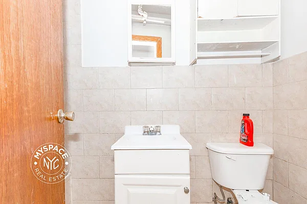 Rented by MySpaceNYC | media 12