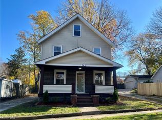 142 Charles Ct, Elyria, OH