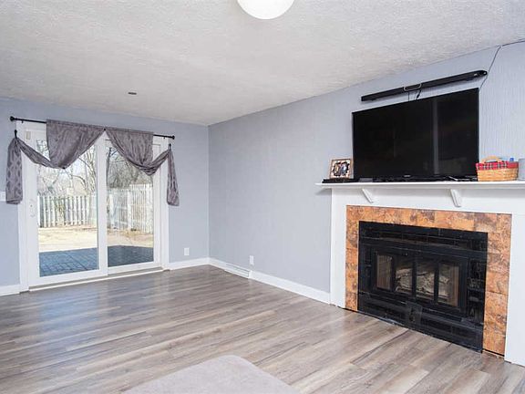 4th image of 604 Skylark Dr