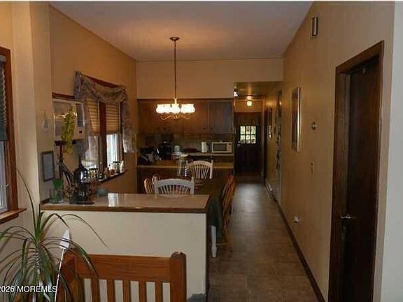 5th image of 190 Jackson Street