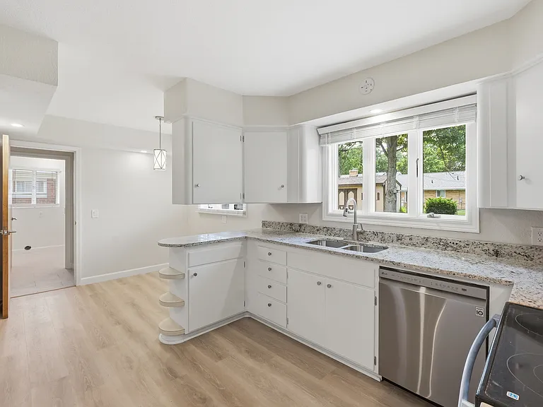 1358 Juliet Dr — Photo 17