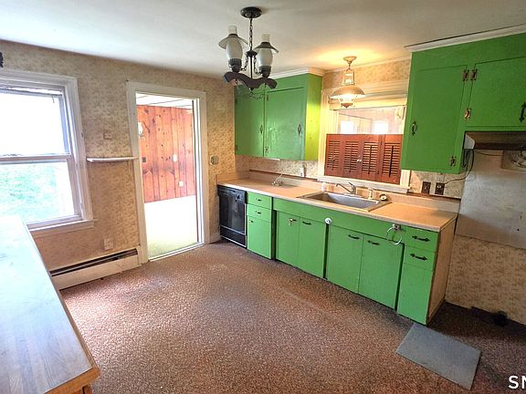 5th image of 398 Ripley Hill Road