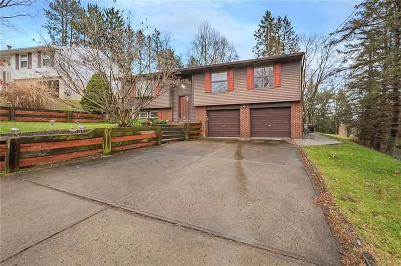 193 Conneaut Dr photo 1