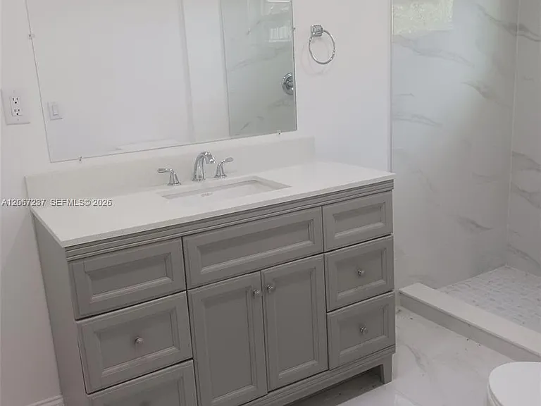 170 E 46th St #2 — Photo 13