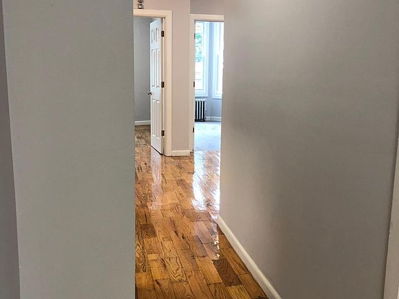 2nd image of 1329 Clay Ave #2