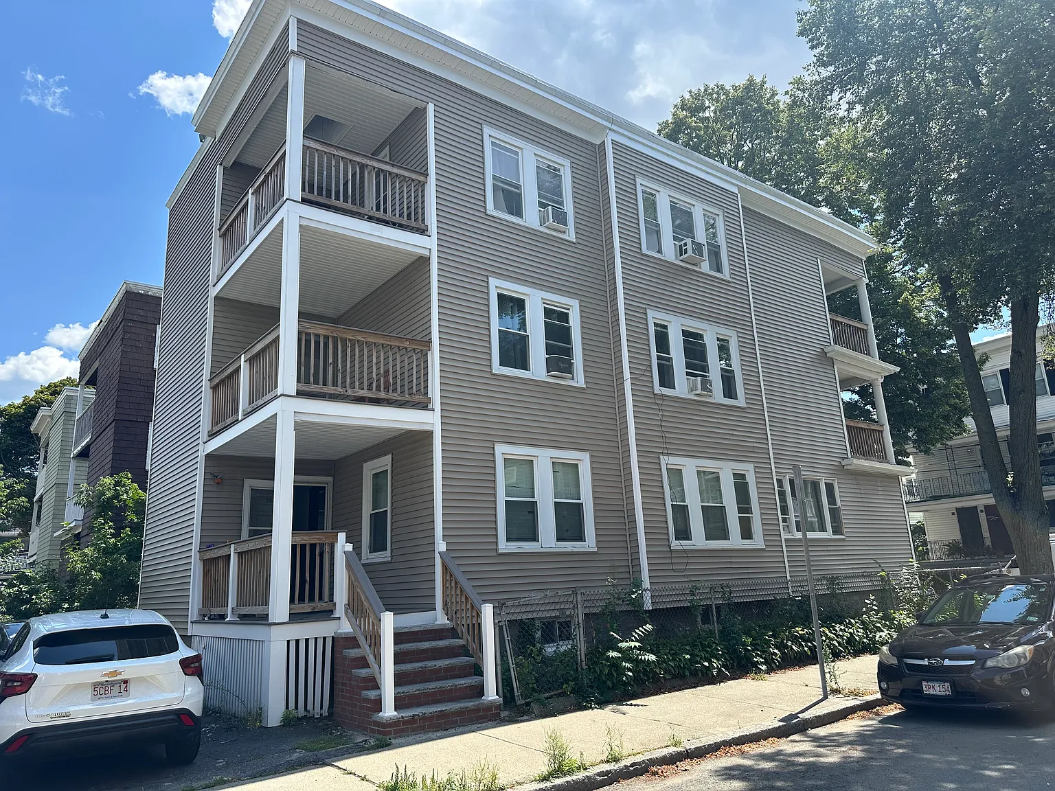 3 bed, 1020 sqft, $950 — Photo 1