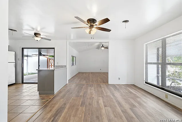 3 bed, 1.0 bath, 1311 sqft, $1,550 — Photo 4