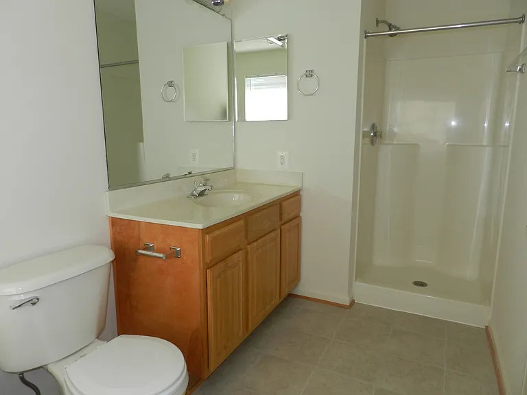 105 Merrill Ct — Photo 9
